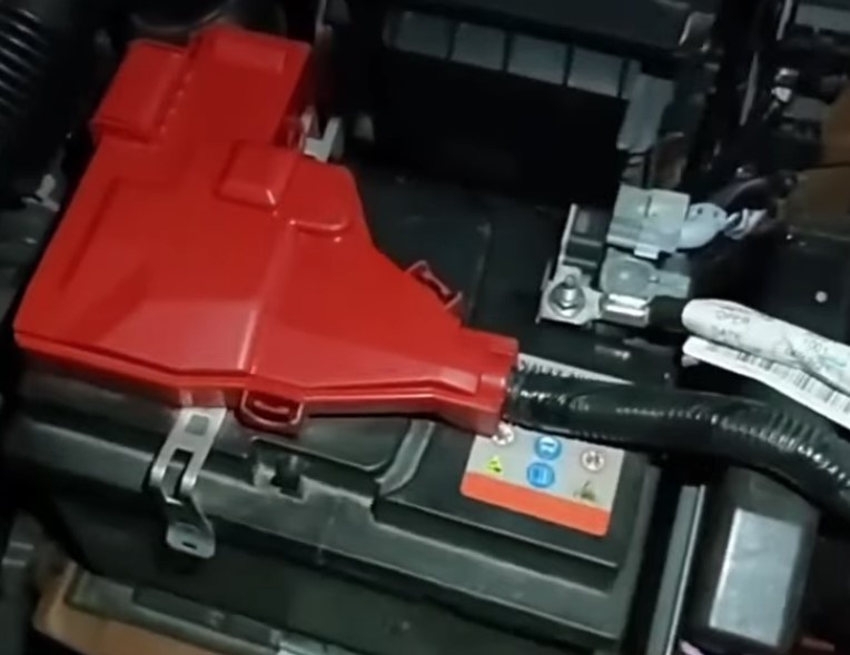 Dacia Duster start-stop akü fiyatları